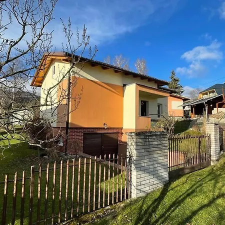 Oddych Pri Martinskych Holiach /mountains Vacation Сasa de vacaciones *